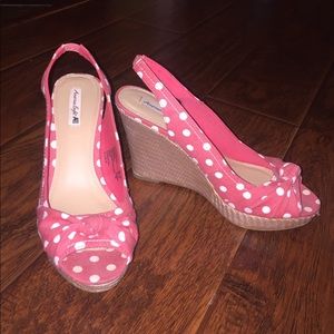 Women's Shoes - wedged, Size 9